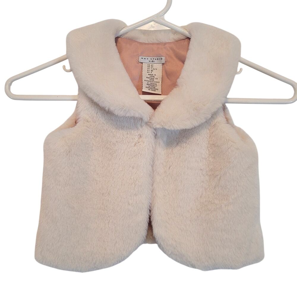 Max Studio Kids Soft Faux Fur Vest Size 2T Ivory Cream Sleeveless Holiday Y2K